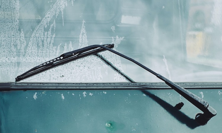 Exploring Different Types of Auto Glass: A Guide for Arizona Car Owners